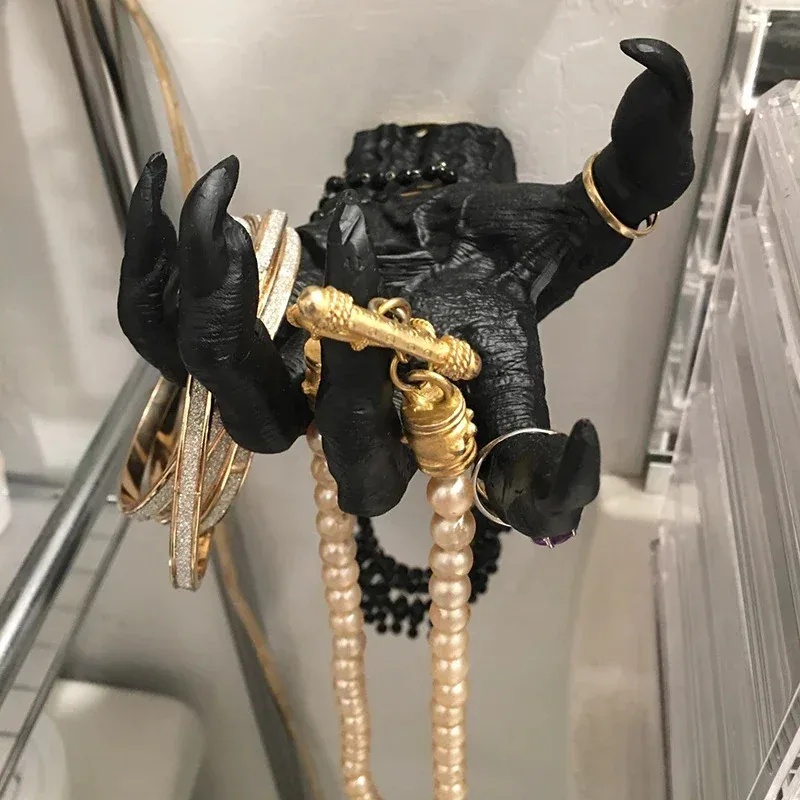 ゴシック魔女の手の置物 - クリエイティブなレジン製オーナメ - Resin Art Hanging のレビューと価格