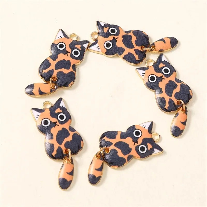 10 個 16 × 39 ミリメートルかわいい漫画猫樹脂チャ - Resin Art Box のレビューと価格
