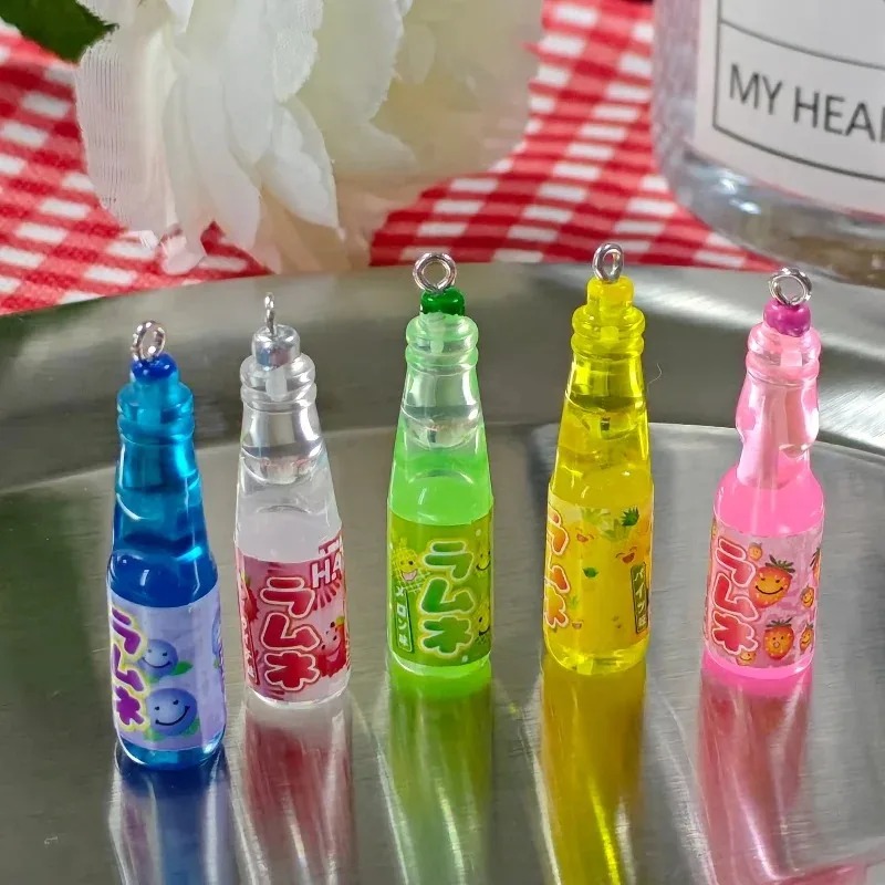 10個入り 小さなソーダボトル レジンチャーム 可愛い飲料ボ - Resin Art Box のレビューと価格