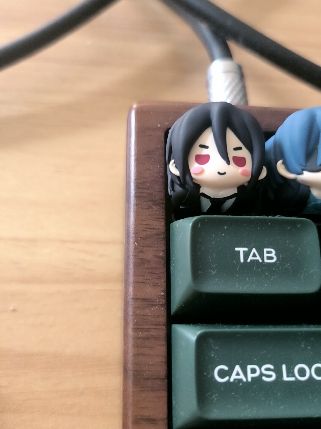 かわいい樹脂キーキャップアニメ黒執事シリーズセバスチャン・ミ - Resin Art Anime のレビューと価格
