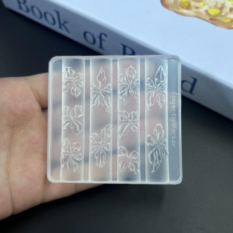 3Dリリーネイルシリコンモールド2個入り 透明アイスフラワー - Resin Art Using Flowers のレビューと価格
